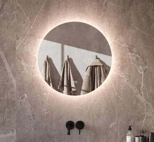 Fraaie ronde badkamerspiegel met verlichting en spiegelverwarming