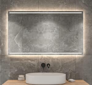 Fraaie badkamerspiegel met verlichting, spiegelverwarming en dubbele touch knop voor oa het instellen van de lichtkleur en het activeren van de dimfunctie