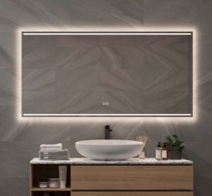 Badkamer spiegel met fraaie designer verlichting, spiegelverwarming en dubbele touch knop met dimfunctie en instelbare lichtkleur