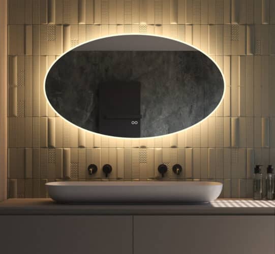 Luxe ovale badkamer spiegel, van alle gemakken voorzien, zoals: verlichting, spiegelverwarming, dim functie en instelbare lichtkleur
