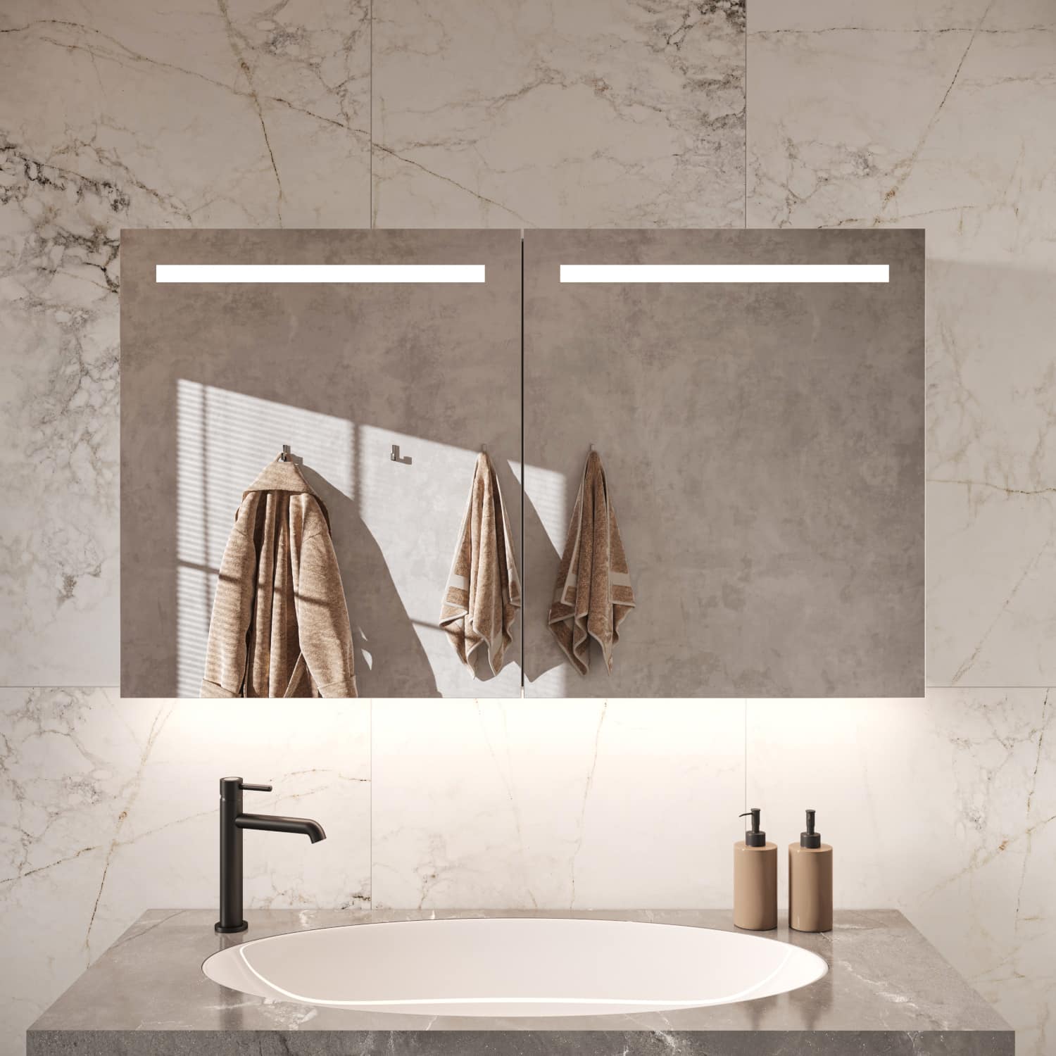 Deze alu badkamer spiegelkast is 120 cm breed en 70 cm hoog