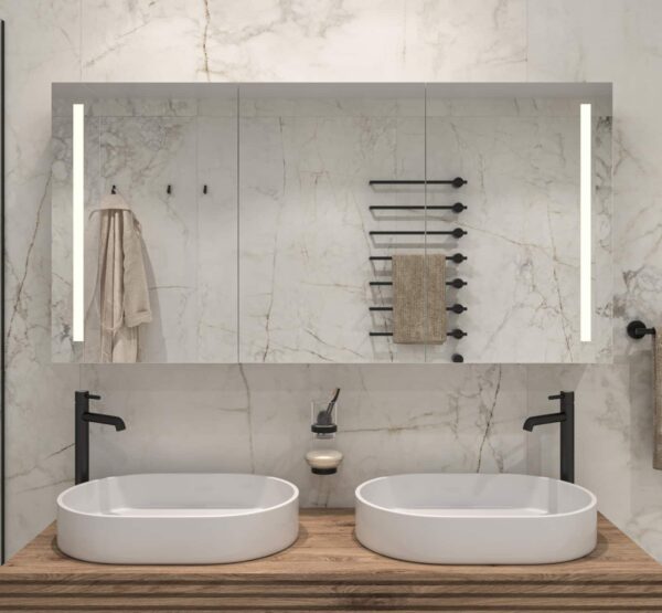 Mooie brede aluminium kwaliteits spiegelkast voor de badkamer, van alle gemakken voorzien!