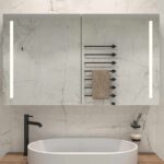 Fraaie aluminium spiegelkast voor in de badkamer, een echte eyecatcher!