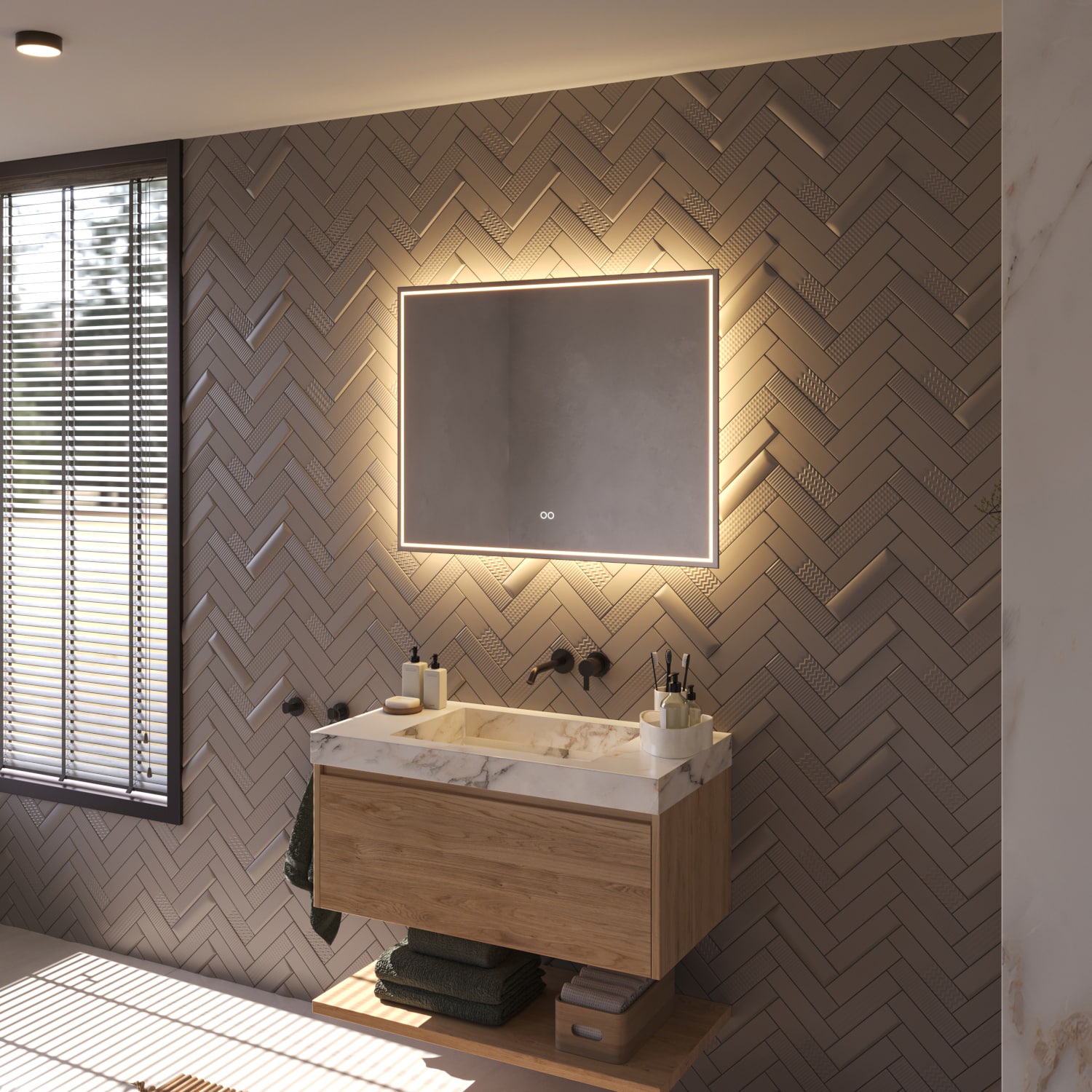 De geïntegreerde spiegelverwarming schakelt automatisch mee met de verlichting en voorkomt dat de spiegel beslaat na bv het douchen, handig!