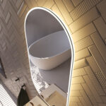 De LED verlichting zit netjes verborgen achter een licht doorlatend profiel. Hierdoor zijn de LED punten niet zichtbaar en wordt de LED strip tevens beschermd tegen de invloed van vocht en stof