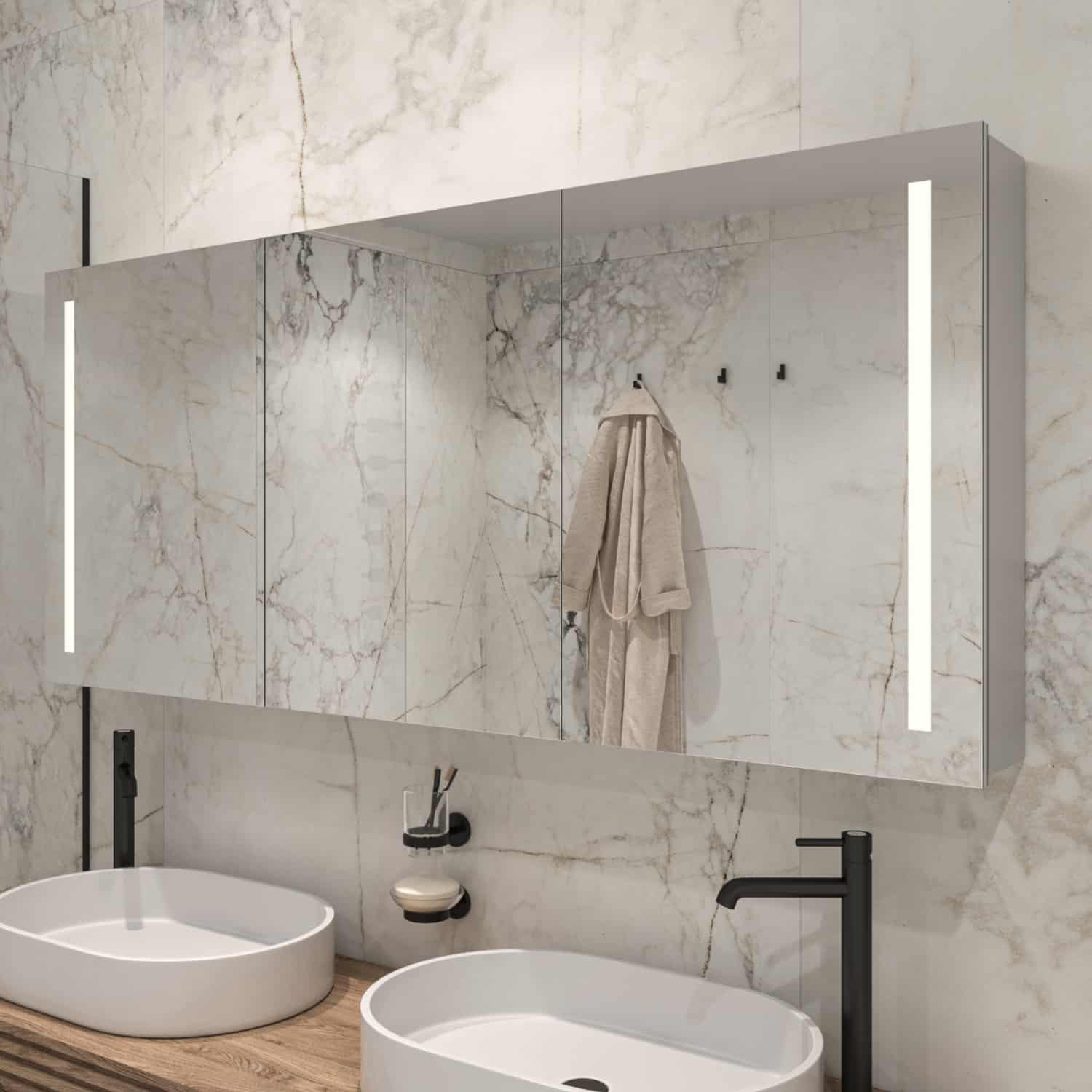 Deze alu badkamer spiegelkast is 160 cm breed en 70 cm hoog