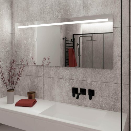 De spiegel is gebouwd op een luxe en strak afgewerkt aluminium achterframe