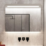 Complete design spiegel met klok verlichting verwarming en een sensor schakelaar met dimfunctie