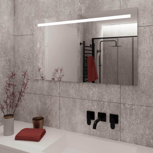 De spiegel is gebouwd op een luxe en strak afgewerkt aluminium achterframe