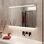 De spiegel is gebouwd op een luxe en strak afgewerkt aluminium achterframe