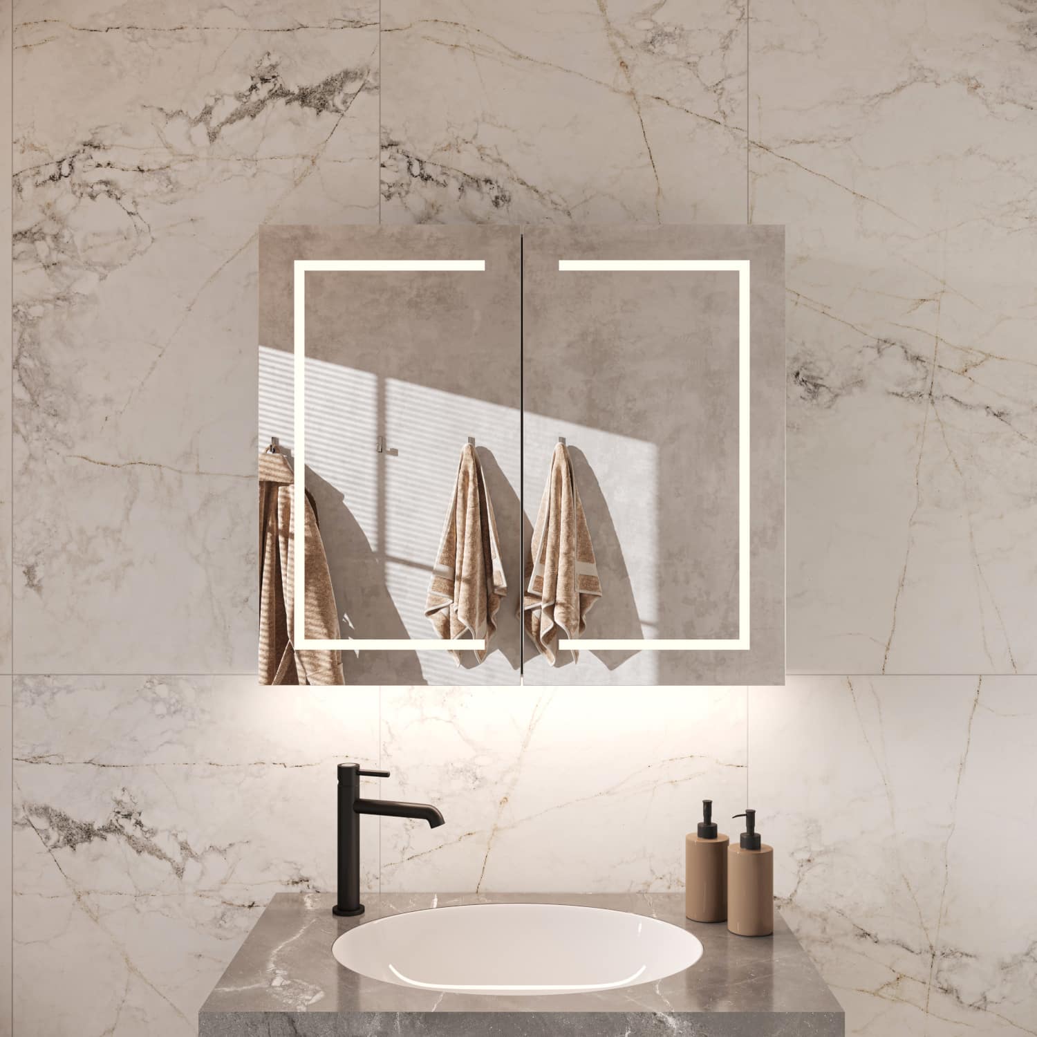 Deze alu badkamer spiegelkast is 80 cm breed en 70 cm hoog