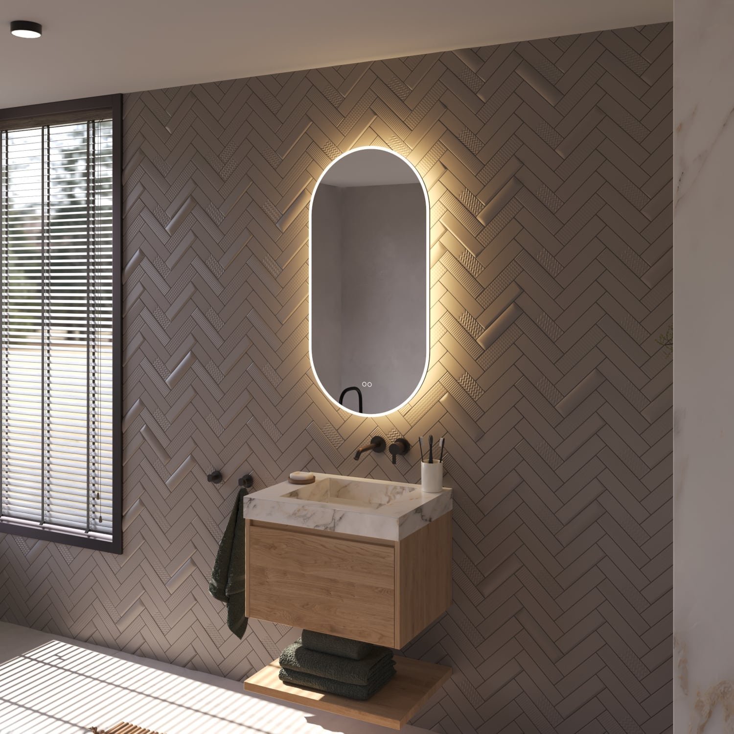 Le miroir est livré entièrement prêt à être raccordé et se fixe facilement au mur à l'aide des instructions et du matériel d'accrochage fournis.