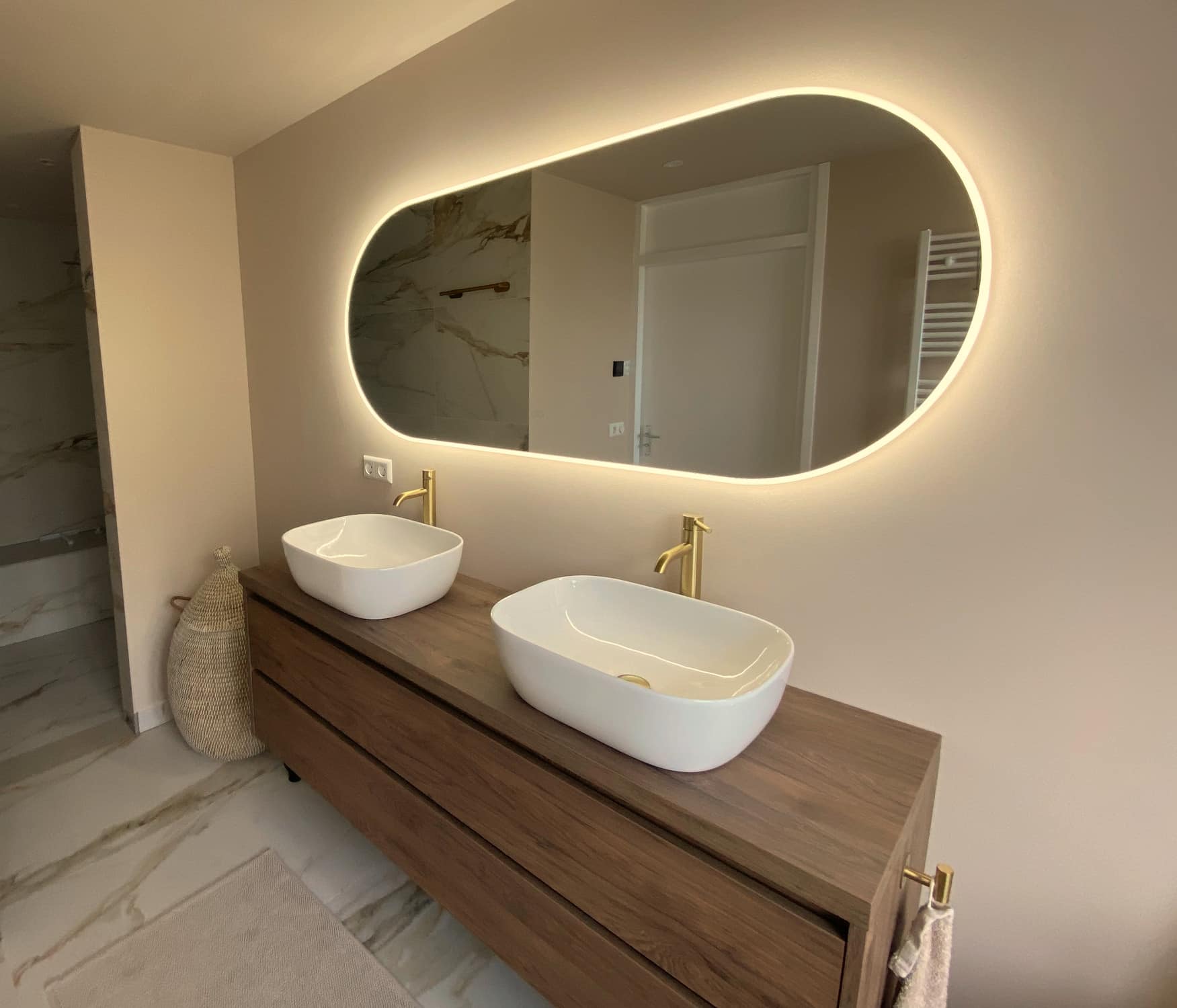 De Badkamertrends Van 2025 - Kleurtrends in Badkamers - Badkamerrenovatie - GRRenovatieprojecten.be thumbnail