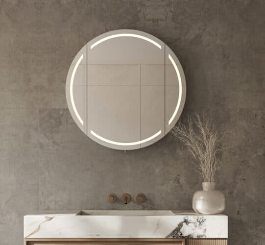 Stijlvolle ronde badkamer spiegelkast met een diameter van 80 cm. Voorzien van onder andere verlichting en spiegelverwarming