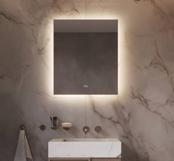 Stijlvolle design spiegel welke van alle gemakken is voorzien: dimbare verlichting, spiegelverwarming en instelbare lichtkleur
