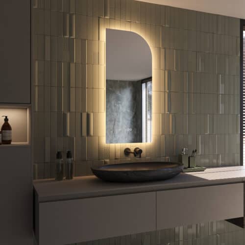 De spiegel wordt volledig aansluitklaar geleverd en is met de meegeleverde instructie en ophangmaterialen eenvoudig aan de wand te monteren